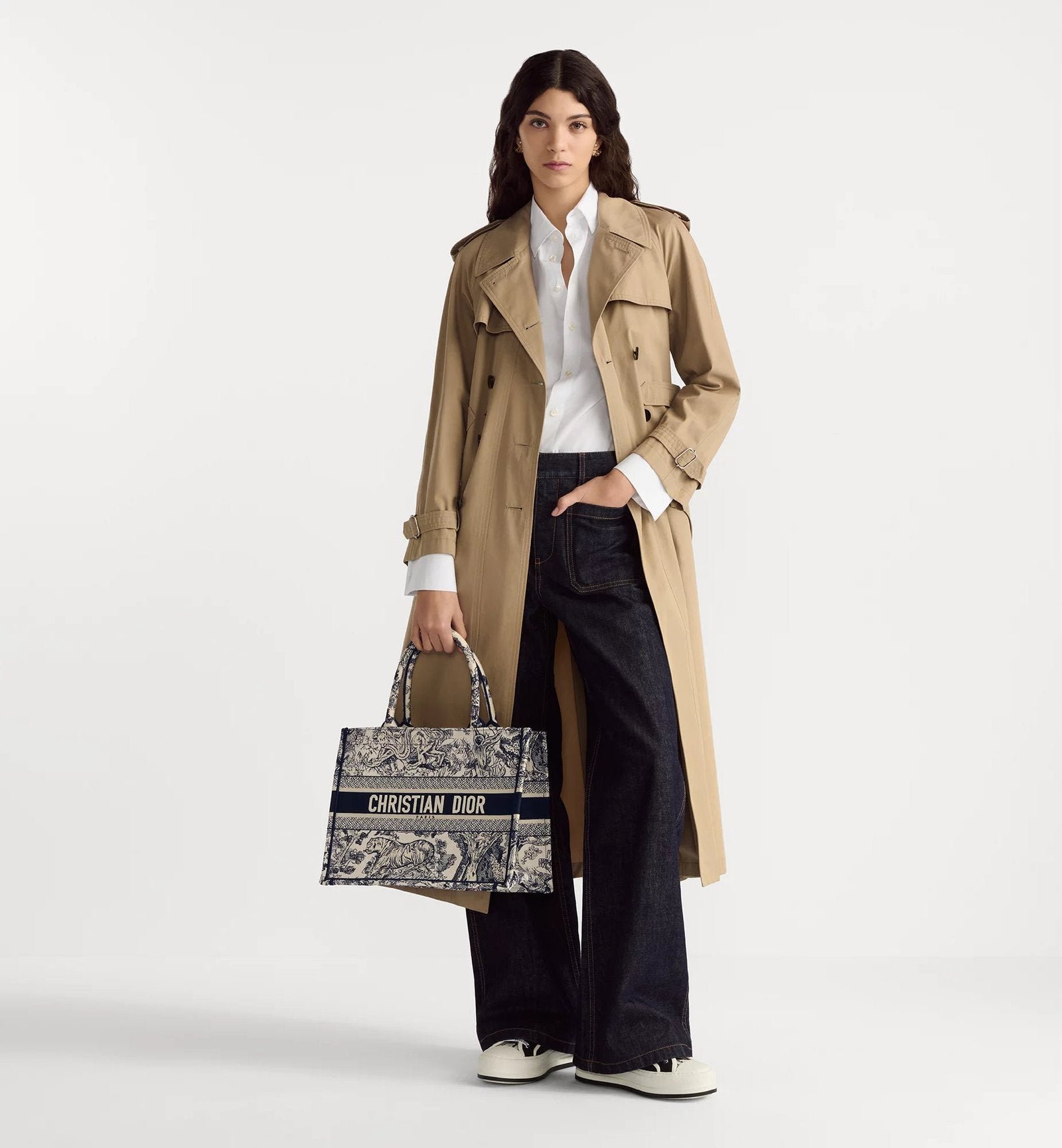 Medium Embroidered Book Tote – Ecru and Blue - Image 3