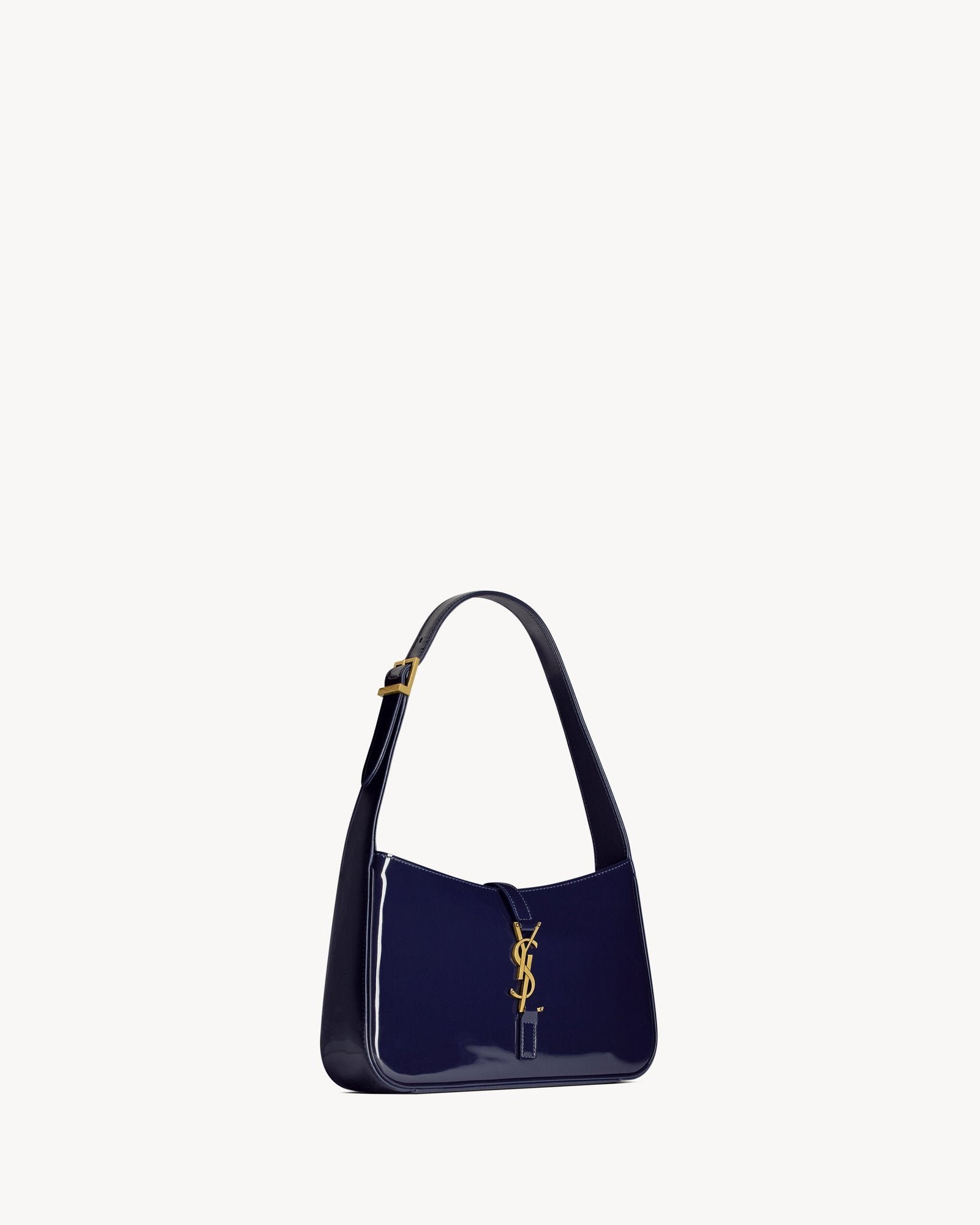 Le 5 À 7 Hobo Bag in Patent Calfskin Leather – Blue - Image 4