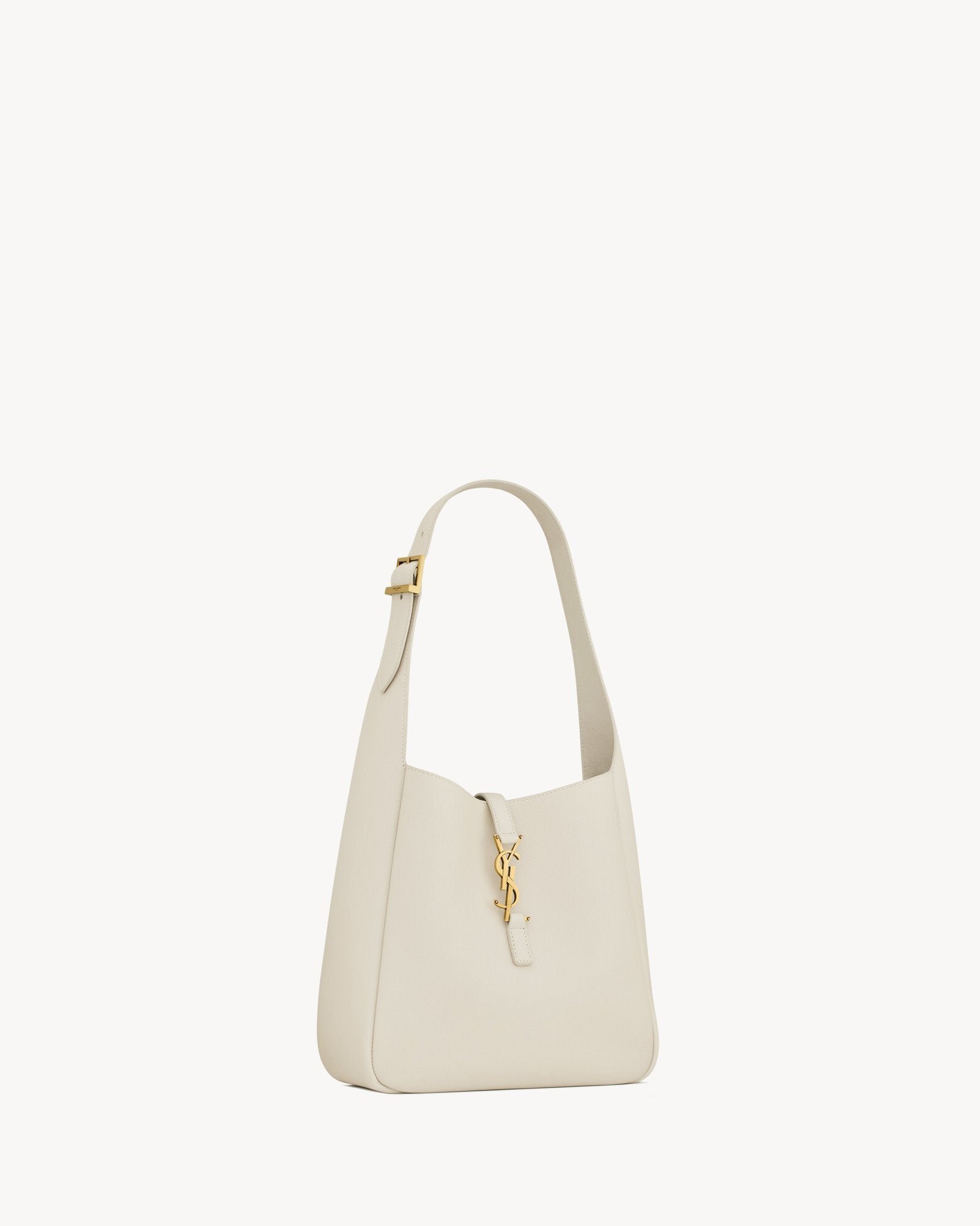 Le 5 à 7 Supple Small Bag in Grained Leather - Blanc Vintage - Image 6